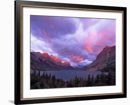 Sunrise over Wild Goose Island, Glacier National Park, Montana, USA-Chuck Haney-Framed Photographic Print