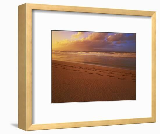 Sunset at DT Fleming State Beach, Maui, Hawaii, USA-Charles Gurche-Framed Photographic Print