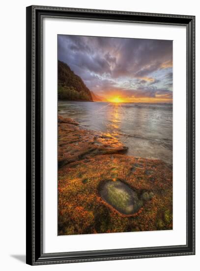 Sunset at Ke'e Beach, Na Pali Coast, Kauai Hawaii-Vincent James-Framed Photographic Print