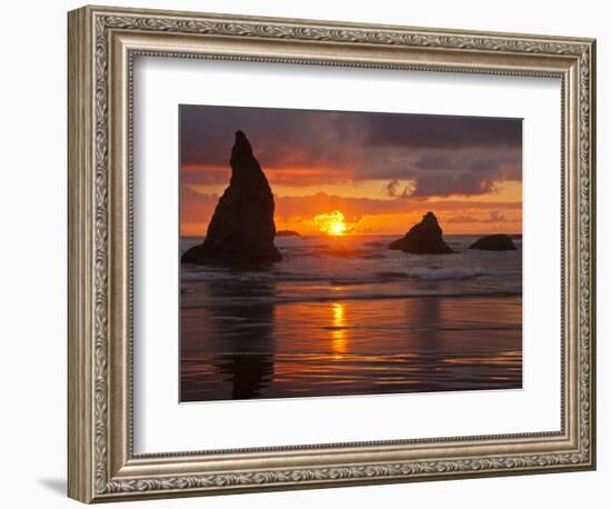 Sunset, Bandon Beach, Oregon, USA-Cathy & Gordon Illg-Framed Photographic Print