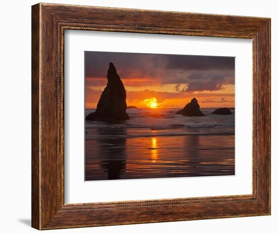 Sunset, Bandon Beach, Oregon, USA-Cathy & Gordon Illg-Framed Photographic Print