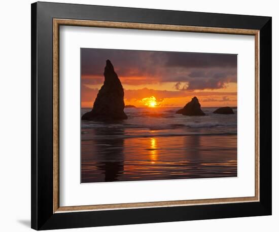 Sunset, Bandon Beach, Oregon, USA-Cathy & Gordon Illg-Framed Photographic Print