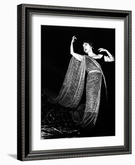 Sunset Boulevard, Gloria Swanson, 1950-null-Framed Photo