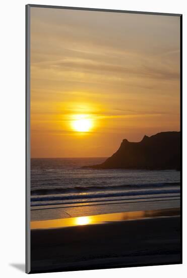 Sunset, Cape Kiwanda, Oregon, USA-Jamie & Judy Wild-Mounted Photographic Print