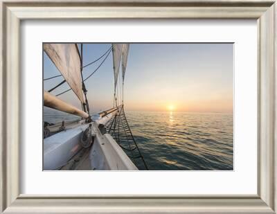 The schooner Western Union at sunset, … – License image – 70404854 ❘  lookphotos