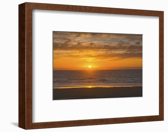 Sunset, Heceta Beach, Oregon Coast, Pacific Ocean, Oregon, USA.-Michel Hersen-Framed Photographic Print