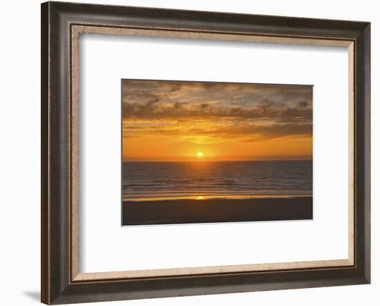 Sunset, Heceta Beach, Oregon Coast, Pacific Ocean, Oregon, USA.-Michel Hersen-Framed Photographic Print