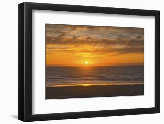 Sunset, Heceta Beach, Oregon Coast, Pacific Ocean, Oregon, USA.-Michel Hersen-Framed Photographic Print