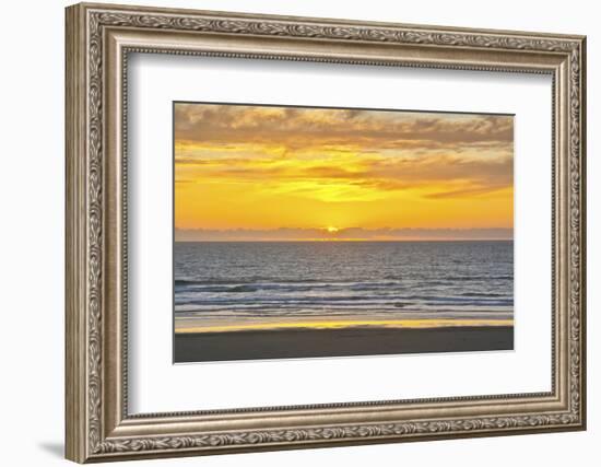 Sunset, Heceta Beach, Oregon Coast, Pacific Ocean, Oregon, USA.-Michel Hersen-Framed Photographic Print