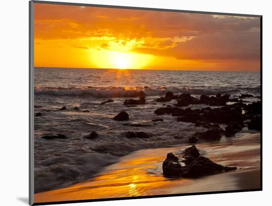 Sunset, Kihei, Maui, Hawaii, USA-Cathy & Gordon Illg-Mounted Photographic Print