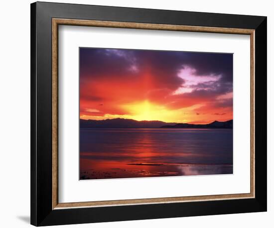 Sunset over Farmington Bay, Utah, USA-Scott T. Smith-Framed Photographic Print