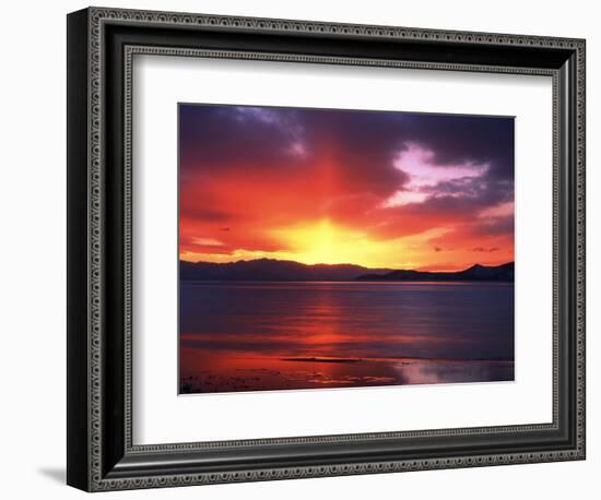 Sunset over Farmington Bay, Utah, USA-Scott T. Smith-Framed Photographic Print