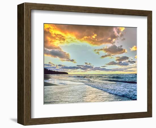 Sunset over Lake Superior, Keweenaw Peninsula, Upper Peninsula, Alger County, Michigan, USA-null-Framed Photographic Print