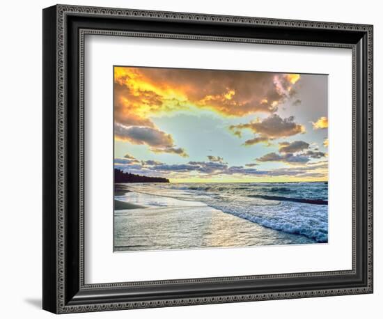 Sunset over Lake Superior, Keweenaw Peninsula, Upper Peninsula, Alger County, Michigan, USA-null-Framed Photographic Print