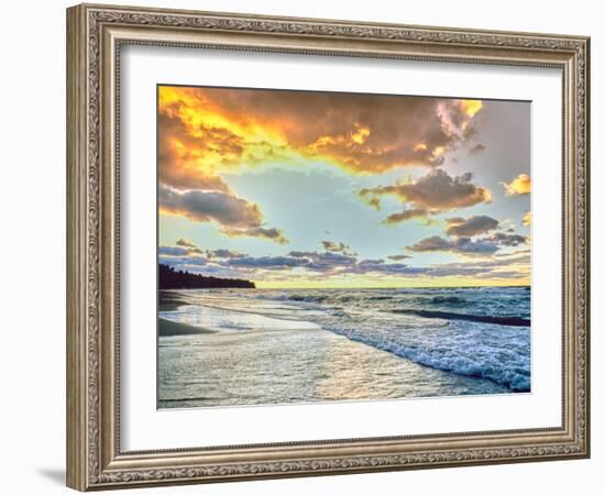 Sunset over Lake Superior, Keweenaw Peninsula, Upper Peninsula, Alger County, Michigan, USA-null-Framed Photographic Print