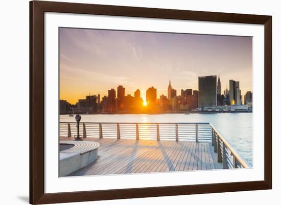 Sunset over the Manhattan skyline from Gantry Plaza, New York, USA-Jordan Banks-Framed Photographic Print