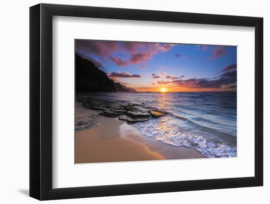 Sunset over the Na Pali Coast from Ke'e Beach, Haena State Park, Kauai, Hawaii, USA-Russ Bishop-Framed Photographic Print