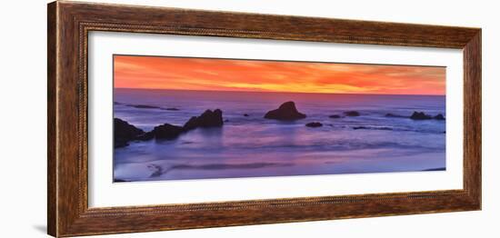 Sunset over the Pacific Ocean from Seal Rock along the Oregon Coast.-Darrell Gulin-Framed Photographic Print