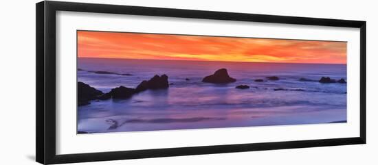 Sunset over the Pacific Ocean from Seal Rock along the Oregon Coast.-Darrell Gulin-Framed Photographic Print