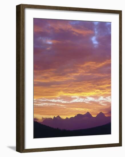 Sunset Over the Sierra Nevada Mountains, California, USA-Christopher Talbot Frank-Framed Photographic Print