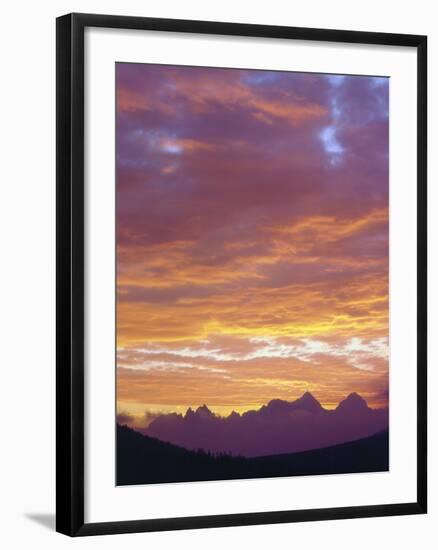 Sunset Over the Sierra Nevada Mountains, California, USA-Christopher Talbot Frank-Framed Photographic Print