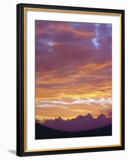 Sunset Over the Sierra Nevada Mountains, California, USA-Christopher Talbot Frank-Framed Photographic Print