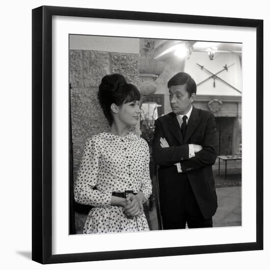 Sur le tournage du film and Satan conduit le bal with Bernadette Lafont and Jacques Doniol-Valcroze-null-Framed Photo