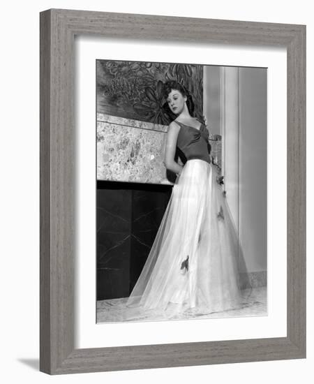 Susan Hayward (1918 - 1975) actrice americaine (b/w photo)-null-Framed Photo