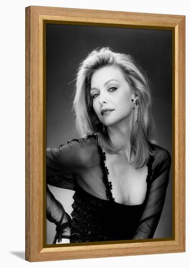 Susie and les Baker Boys THE FABULOUS BAKER BOYS by Steve Kloves with Michelle Pfeiffer, 1989 (b/w-null-Framed Stretched Canvas