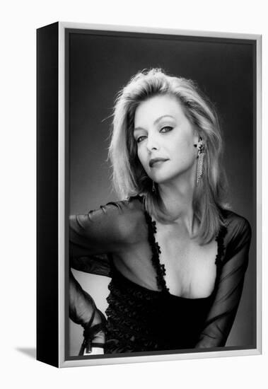 Susie and les Baker Boys THE FABULOUS BAKER BOYS by Steve Kloves with Michelle Pfeiffer, 1989 (b/w-null-Framed Stretched Canvas