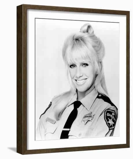 Suzanne Somers, She's the Sheriff (1987)-null-Framed Photo