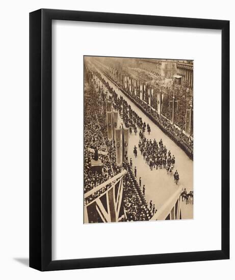 'Swinging Down the Mall', May 12 1937-Unknown-Framed Photographic Print