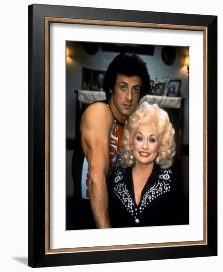 Sylvester Stallone and Dolly Parton RHINESTONE, 1984 directed by BOB CLARK (photo)-null-Framed Photo