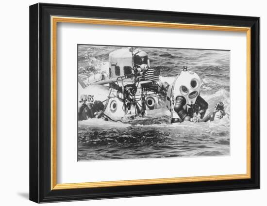 Sylvia Earle Descending into the Ocean-Bettmann-Framed Photographic Print