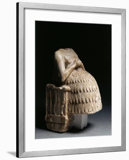 Syria, Tell Aswad, Sculpture Representing a Seated Female Figure, Circa 2550-2330 B.C.-null-Framed Giclee Print