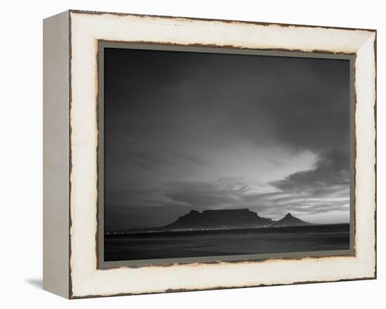 Table Mountain, Sunset, Cape Town, South Africa-Steve Vidler-Framed Premier Image Canvas