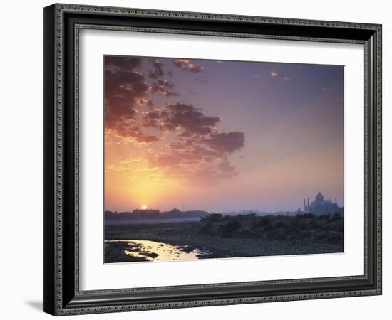 Taj Mahal at Dawn, UNESCO World Heritage Site, Agra, Uttar Pradesh, India, Asia-Ian Trower-Framed Photographic Print