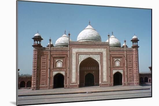 Taj Mahal Mosque, Agra, India-Vivienne Sharp-Mounted Photographic Print