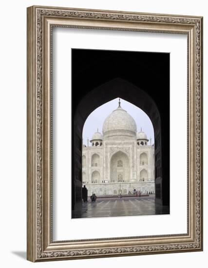 Taj Mahal, UNESCO World Heritage Site, Agra, Uttar Pradesh, India, Asia-Balan Madhavan-Framed Photographic Print