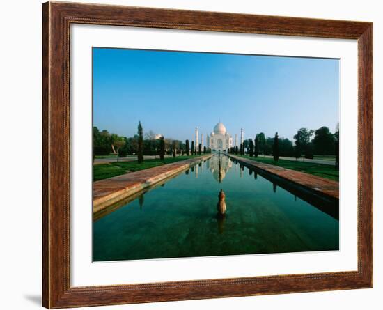 Taj Mahal, Uttar Pradesh, India-Dee Ann Pederson-Framed Photographic Print