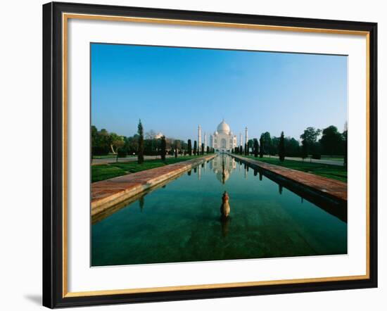 Taj Mahal, Uttar Pradesh, India-Dee Ann Pederson-Framed Photographic Print