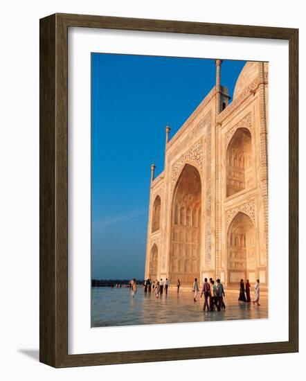 Taj Mahal, Uttar Pradesh, India-Dee Ann Pederson-Framed Photographic Print