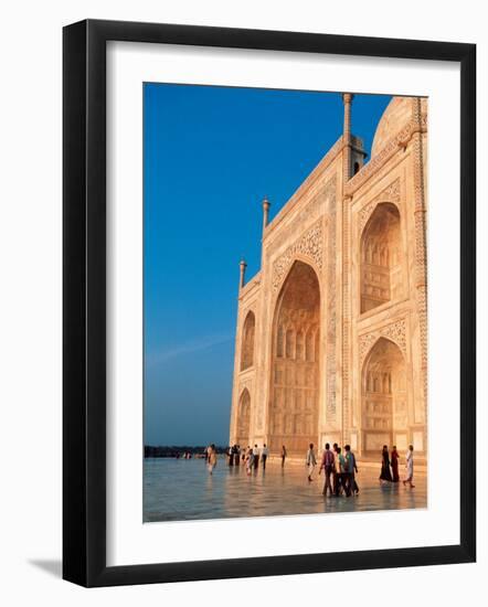 Taj Mahal, Uttar Pradesh, India-Dee Ann Pederson-Framed Photographic Print