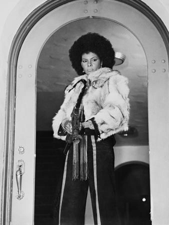 'Tamara Dobson, Cleópatra Jones, 1973' Photographic Print | Art.com