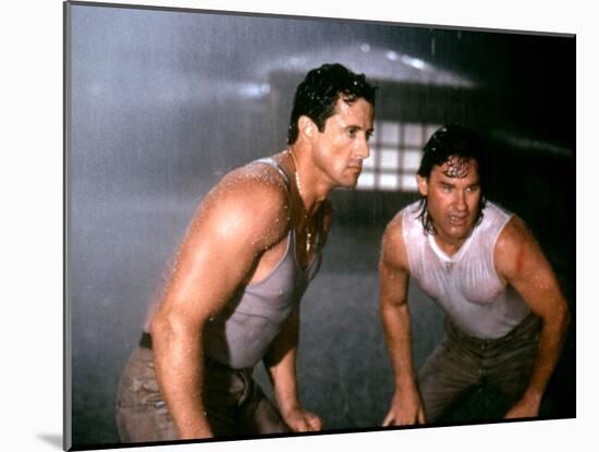 TANGO & CASH, 1989 directed by ANDREY KONCHALOVSKIY Sylvester Stallone and Kurt Russell (photo)-null-Mounted Photo