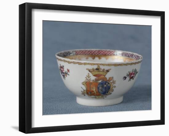 Tasse hémisphérique armoriée et soucoupe-null-Framed Giclee Print