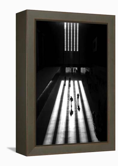 Tate-Reflexio-Framed Premier Image Canvas
