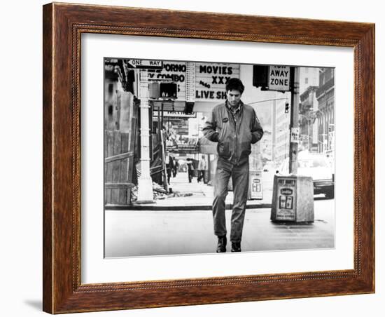 Taxi Driver, Robert De Niro, 1976-null-Framed Premium Photographic Print