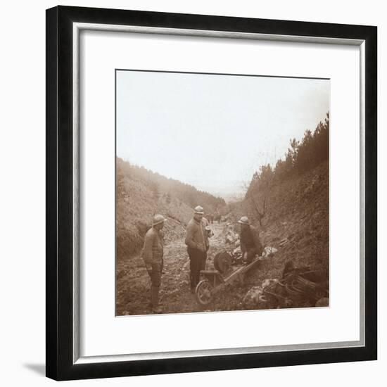 Telegraphists, Somme, northern France, c1914-c1918-Unknown-Framed Photographic Print