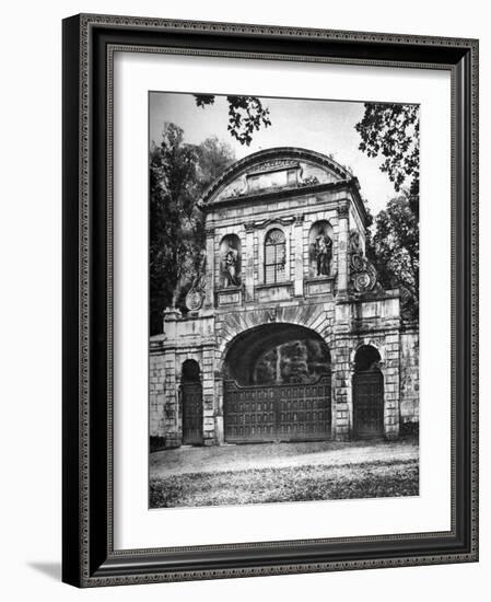 Temple Bar, Theobalds Park, Near Cheshunt, Hertfordshire, 1926-1927-McLeish-Framed Giclee Print